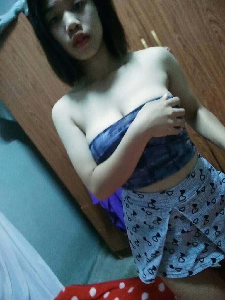 ภาพโป๊สาวทางบ้านนมใหญ่ๆ