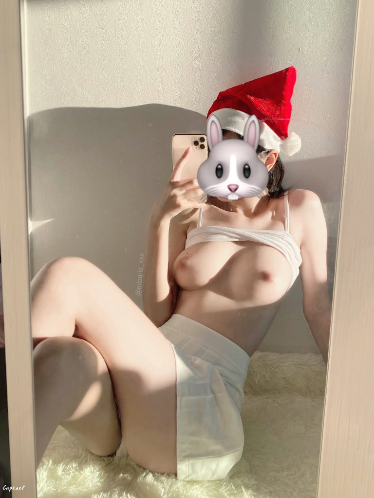 รูปโป๊ น้องมีอา