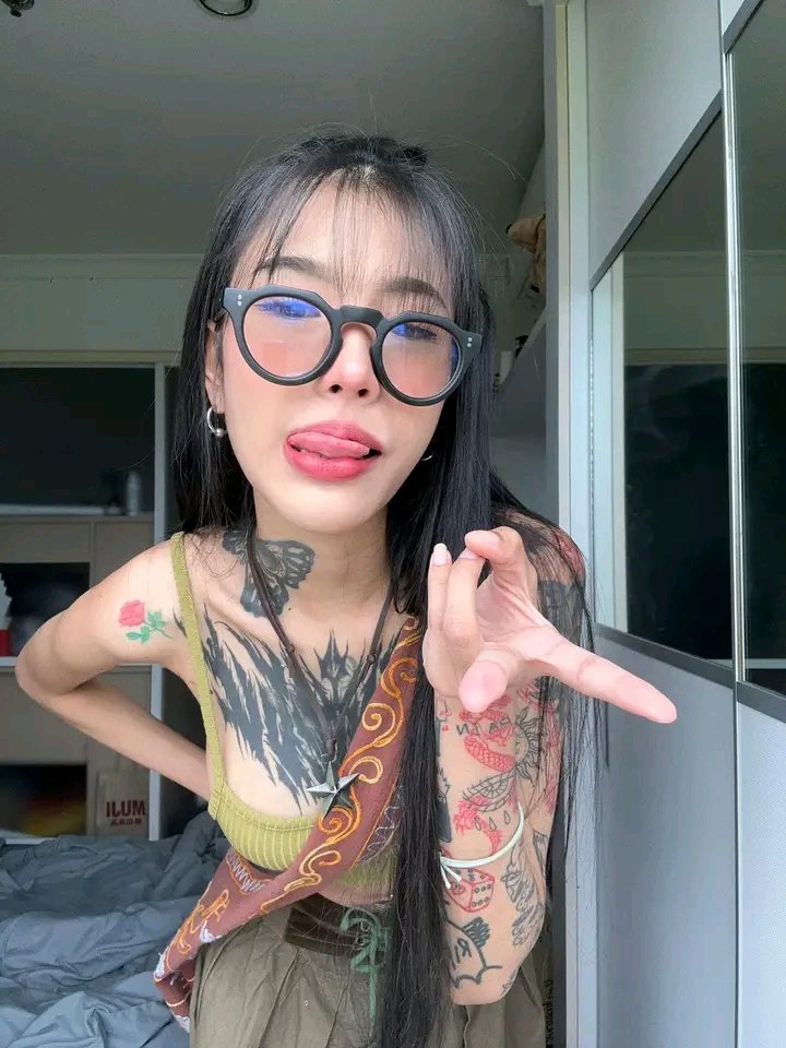 รูปโป๊ OLF-cornne27 สาวสวยมีลายอมควยเสียวๆงานดีน่าเย็ดมากนมใหญ่สวยหุ่นแจ่มๆแบบนี้น่าเย็ดท่าหมา ภาพโป๊ รูปโป๊ทางบ้าน