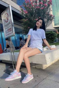 รูปโป๊ สาวร่านสุดเงี่ยนขย่มควยผัวจนน้ำไหลเยิ้มก่อนโดนน้ำขาวขุ่นแตกเลอะคารูอย่างเด็ดเจอควยใหญ่แทบจุก ภาพโป๊